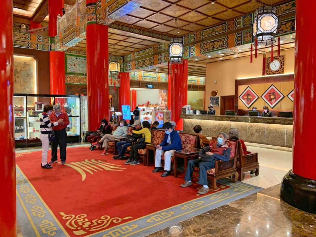 グランドホテル台北のフロントロビー
