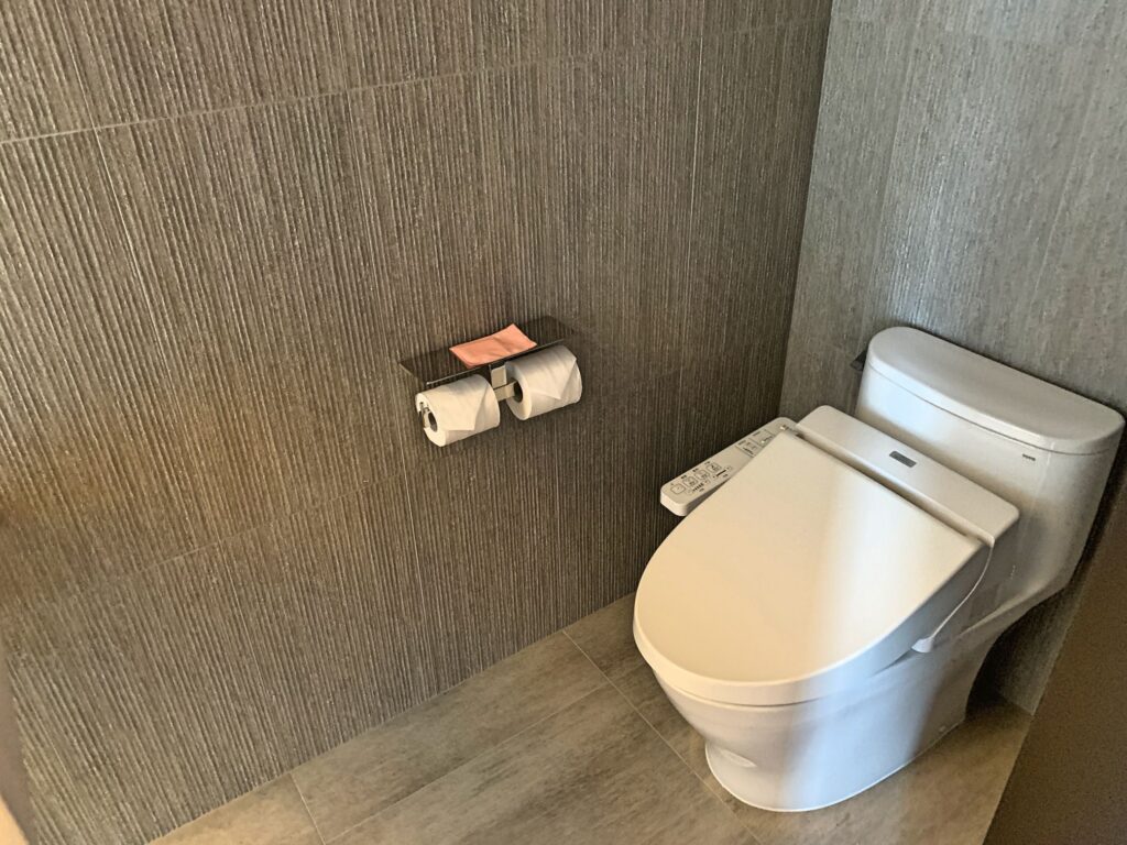 ホテルレゾナンス台北のトイレ