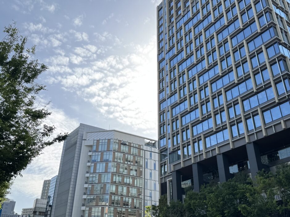 青山グランドホテルの外観