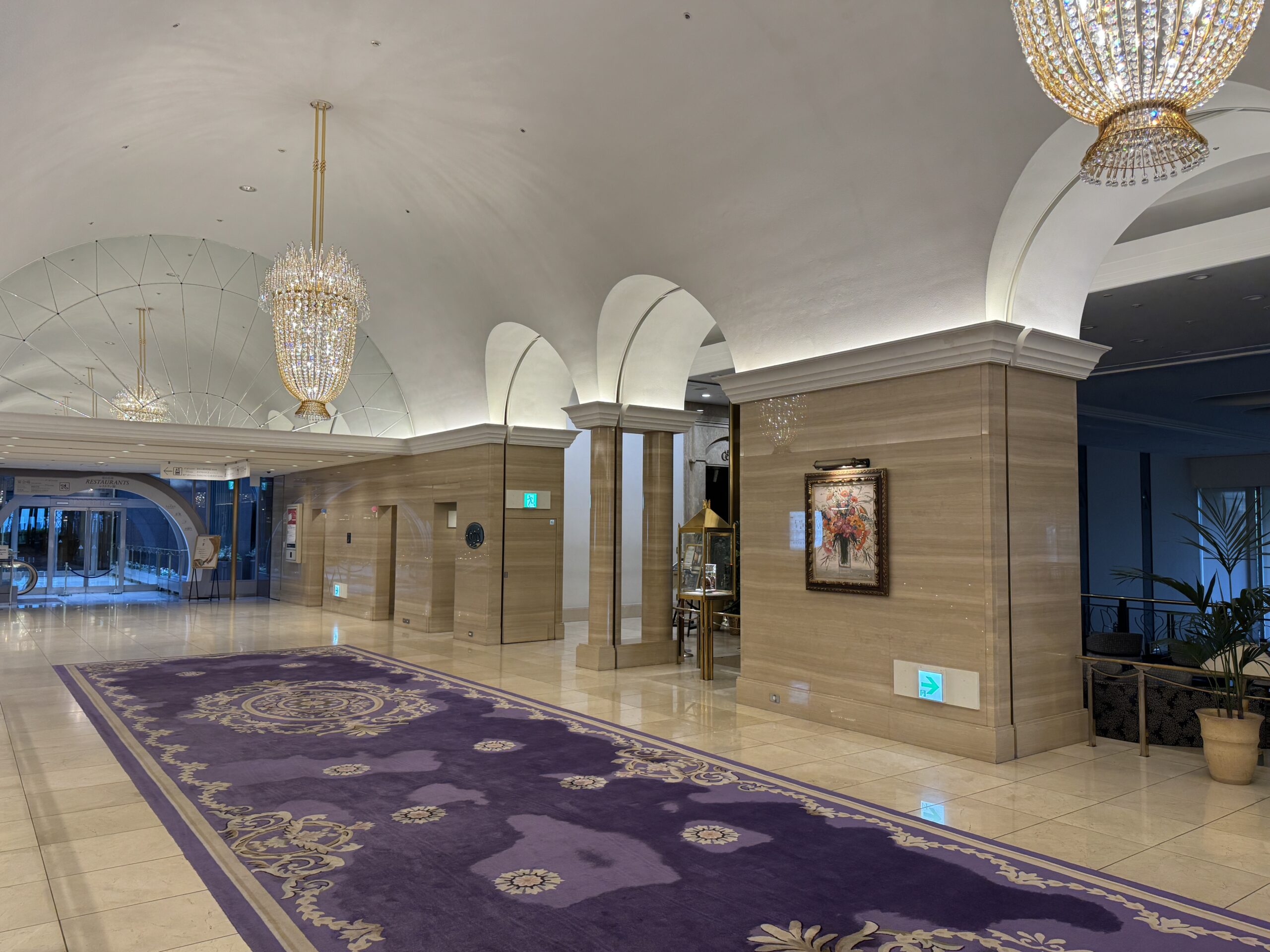 ホテル阪急インターナショナルの館内