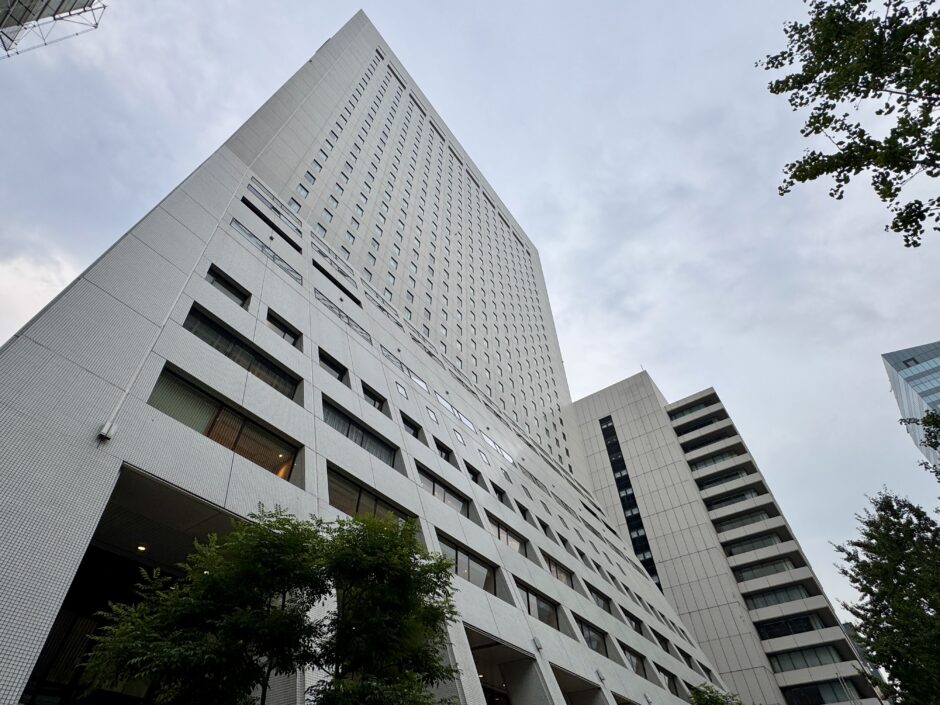 ホテル日航大阪の外観