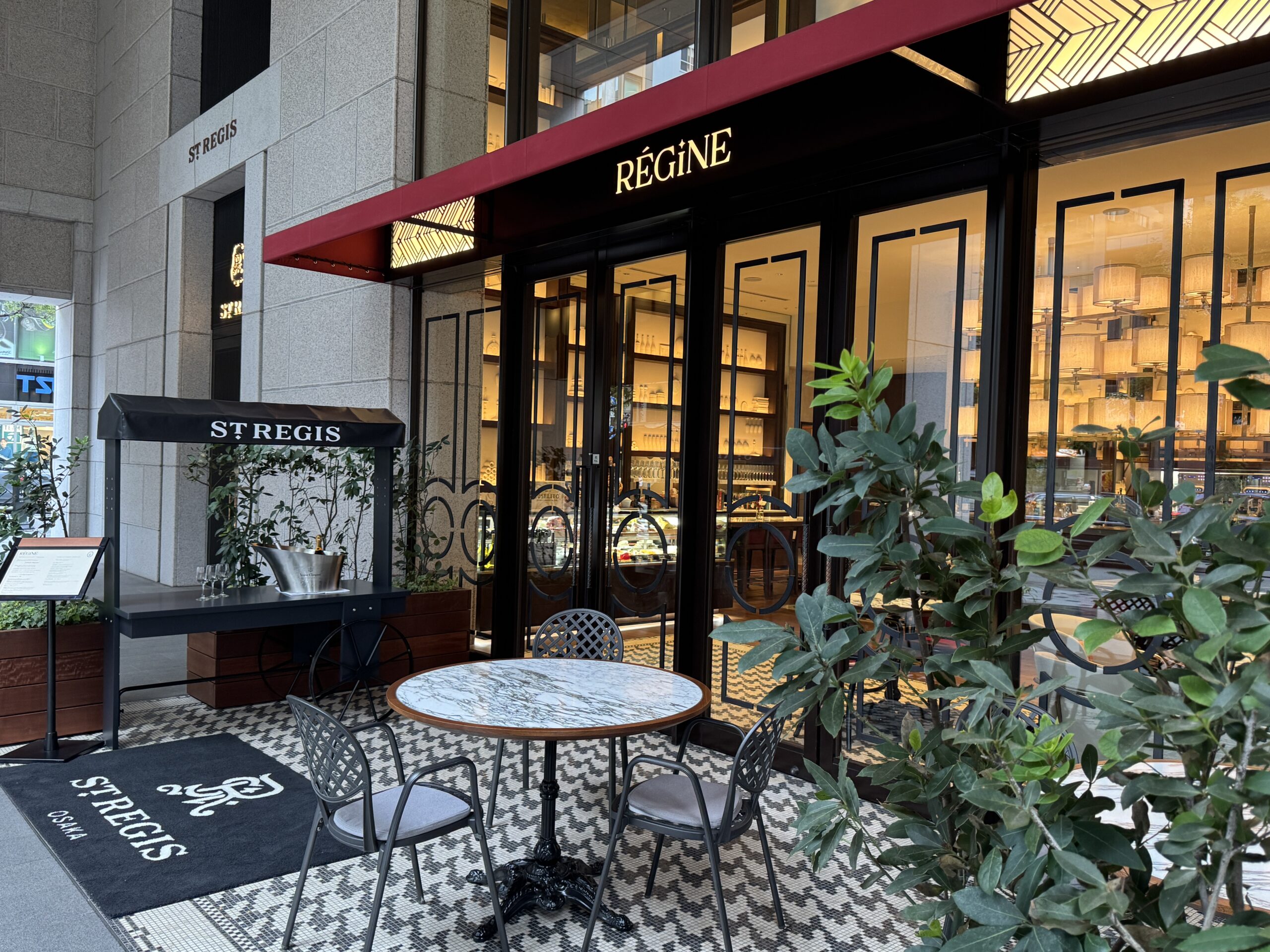 ブラッスリー「REGINE」